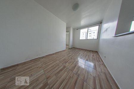 Sala de apartamento para alugar com 2 quartos, 56m² em Pinheirinho, Curitiba