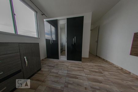 Quarto 1 de apartamento para alugar com 2 quartos, 56m² em Pinheirinho, Curitiba