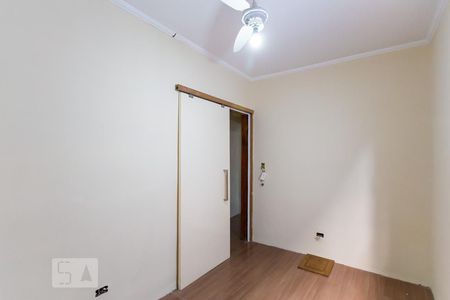 Quarto de casa à venda com 2 quartos, 94m² em Santo Antônio, Osasco