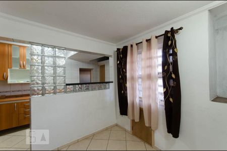 Sala 2 de casa à venda com 6 quartos, 320m² em Cidade Antônio Estevão de Carvalho, São Paulo