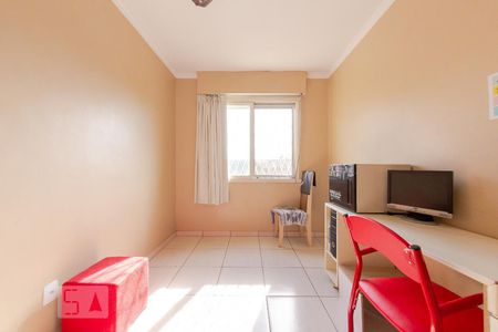 Quarto 2 de apartamento para alugar com 2 quartos, 58m² em Humaitá, Porto Alegre