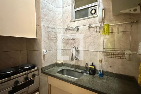 Cozinha de apartamento à venda com 1 quarto, 30m² em Copacabana, Rio de Janeiro