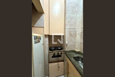 Cozinha de apartamento à venda com 1 quarto, 30m² em Copacabana, Rio de Janeiro