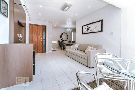 Sala de Estar de apartamento para alugar com 3 quartos, 105m² em Pituba, Salvador