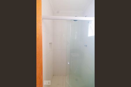 Banheiro de apartamento para alugar com 2 quartos, 46m² em Vila São Pedro, Santo André