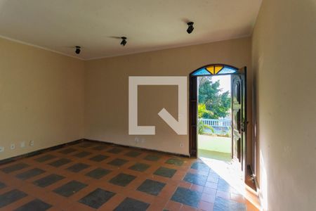 Sala de casa para alugar com 3 quartos, 150m² em São Bernardo, Campinas