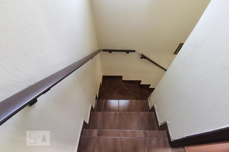 Escada de casa à venda com 3 quartos, 218m² em Vila Morse, São Paulo