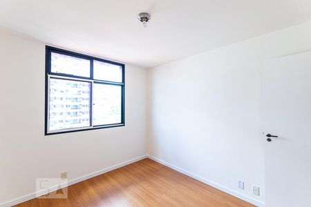 Quarto 1 de apartamento à venda com 2 quartos, 70m² em Icaraí, Niterói