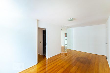 Sala de apartamento à venda com 2 quartos, 70m² em Icaraí, Niterói