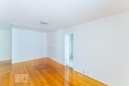 Sala de apartamento à venda com 2 quartos, 70m² em Icaraí, Niterói