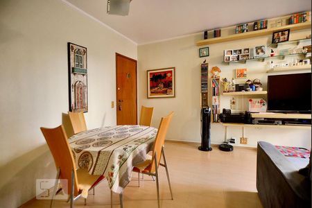 Sala de apartamento à venda com 2 quartos, 59m² em Vila Ipojuca, São Paulo