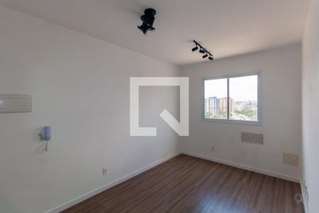 Sala de apartamento para alugar com 2 quartos, 40m² em Sítio da Figueira, São Paulo