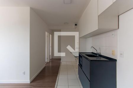 Cozinha de apartamento para alugar com 2 quartos, 40m² em Sítio da Figueira, São Paulo