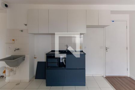 Cozinha de apartamento para alugar com 2 quartos, 40m² em Sítio da Figueira, São Paulo