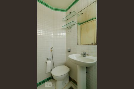 Banheiro  de apartamento para alugar com 1 quarto, 25m² em Copacabana, Rio de Janeiro