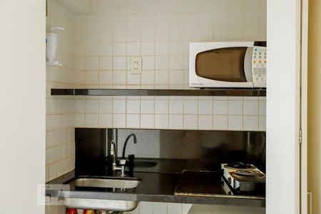 Cozinha de apartamento para alugar com 1 quarto, 25m² em Copacabana, Rio de Janeiro