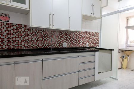 Cozinha de apartamento para alugar com 2 quartos, 65m² em Vila Mazzei, São Paulo