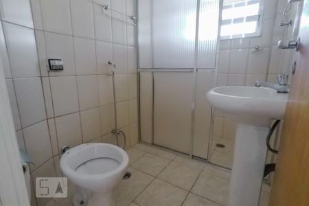 Banheiro de apartamento para alugar com 1 quarto, 29m² em Aclimação, São Paulo