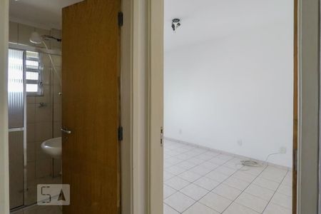 Entrada Banheiro de apartamento para alugar com 1 quarto, 29m² em Aclimação, São Paulo