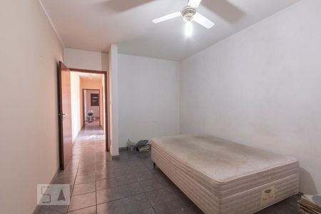 Quarto 1 de casa à venda com 2 quartos, 250m² em Itaquera, São Paulo