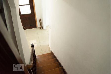 Escadas de casa à venda com 3 quartos, 150m² em Maranhão, São Paulo