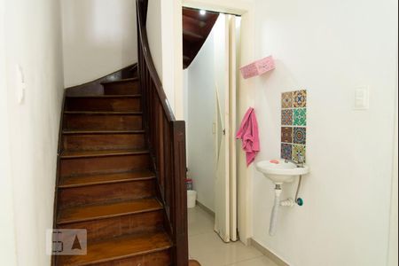 Escadas de casa à venda com 3 quartos, 150m² em Maranhão, São Paulo