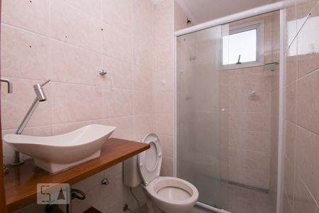 Banheiro de apartamento à venda com 2 quartos, 60m² em Vila Aurora (zona Norte), São Paulo