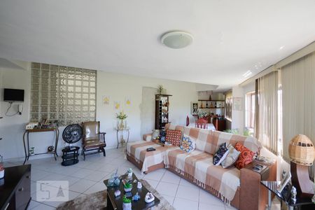 Sala de casa à venda com 6 quartos, 400m² em São Cristóvão, Rio de Janeiro