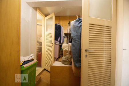 Apartamento à venda com 317m², 4 quartos e 3 vagas Apartamento à venda com 317m², 4 quartos e 3 vagasÁrea de Serviço