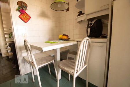 Apartamento à venda com 317m², 4 quartos e 3 vagas Apartamento à venda com 317m², 4 quartos e 3 vagasCozinha