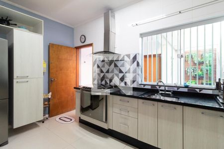 Casa à venda com 220m², 3 quartos e 2 vagas Casa à venda com 220m², 3 quartos e 2 vagasCozinha
