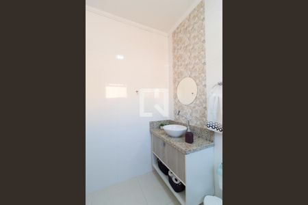 Casa à venda com 220m², 3 quartos e 2 vagas Casa à venda com 220m², 3 quartos e 2 vagasBanheiro da Suíte