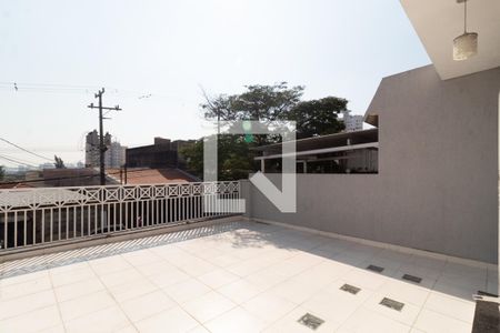 Casa à venda com 220m², 3 quartos e 2 vagas Casa à venda com 220m², 3 quartos e 2 vagasVaranda do Quarto 2