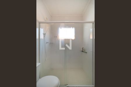 Casa à venda com 220m², 3 quartos e 2 vagas Casa à venda com 220m², 3 quartos e 2 vagasBanheiro da Suíte