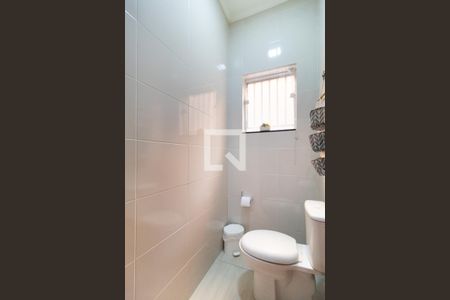 Casa à venda com 220m², 3 quartos e 2 vagas Casa à venda com 220m², 3 quartos e 2 vagasLavabo