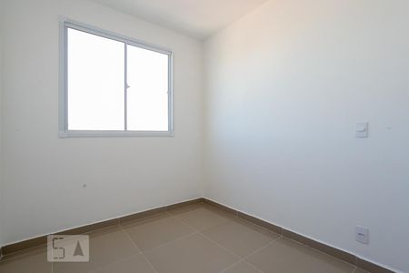 Quarto 2 de apartamento para alugar com 2 quartos, 41m² em Vila Zat, São Paulo