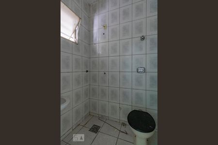 Banheiro de casa para alugar com 2 quartos, 60m² em Cachoeirinha, Belo Horizonte