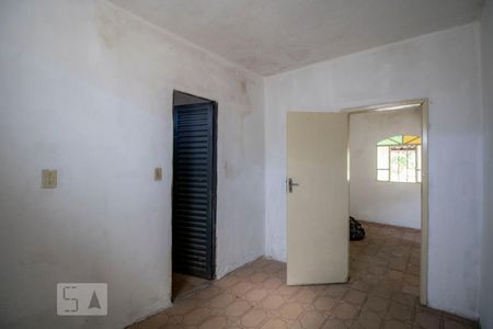 Quarto de casa para alugar com 2 quartos, 360m² em Cachoeirinha, Belo Horizonte