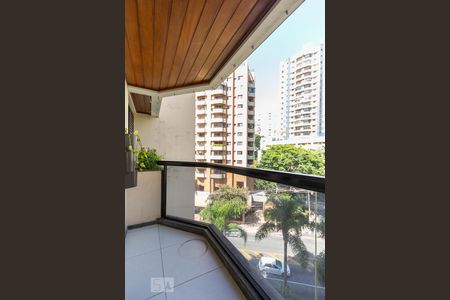 Varanda da sala de apartamento à venda com 2 quartos, 120m² em Vila Andrade, São Paulo