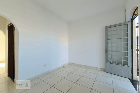 Sala de casa para alugar com 3 quartos, 120m² em Serrano, Belo Horizonte