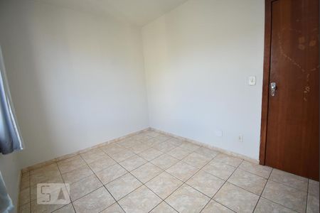 Quarto 2 de apartamento para alugar com 2 quartos, 50m² em Samambaia Norte (samambaia), Brasília