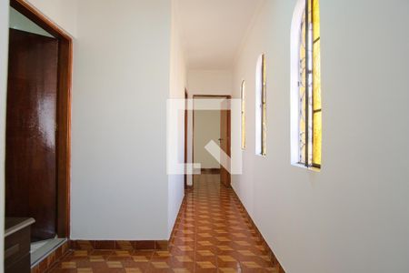 Corredor de casa para alugar com 4 quartos, 302m² em Vila Carrão, São Paulo