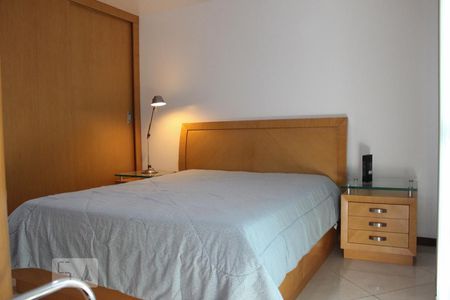 Quarto de apartamento à venda com 1 quarto, 60m² em Barra da Tijuca, Rio de Janeiro