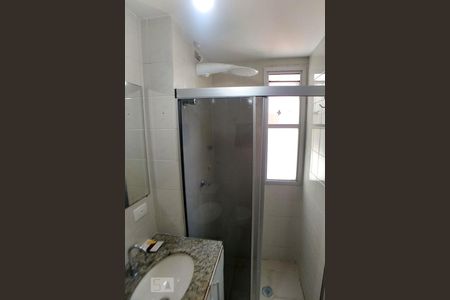 Apartamento à venda com 69m², 3 quartos e 2 vagas Apartamento à venda com 69m², 3 quartos e 2 vagasBanheiro da Suíte