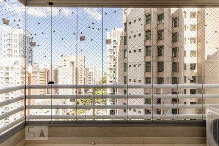 Varanda de apartamento para alugar com 2 quartos, 70m² em Indianópolis, São Paulo