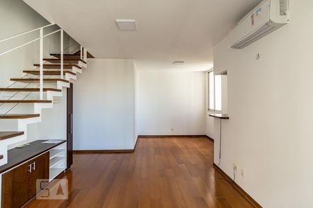 Sala de apartamento para alugar com 2 quartos, 70m² em Indianópolis, São Paulo