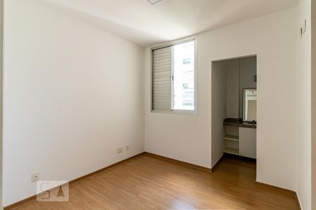 Suite 1 de apartamento para alugar com 2 quartos, 70m² em Indianópolis, São Paulo