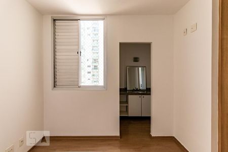 Suite 1 de apartamento para alugar com 2 quartos, 70m² em Indianópolis, São Paulo