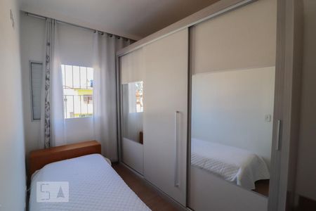 Dormitório 2 de casa à venda com 3 quartos, 175m² em Jardim Almeida Prado, Guarulhos