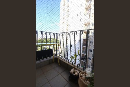 Sacada de apartamento para alugar com 2 quartos, 59m² em Umuarama, Osasco